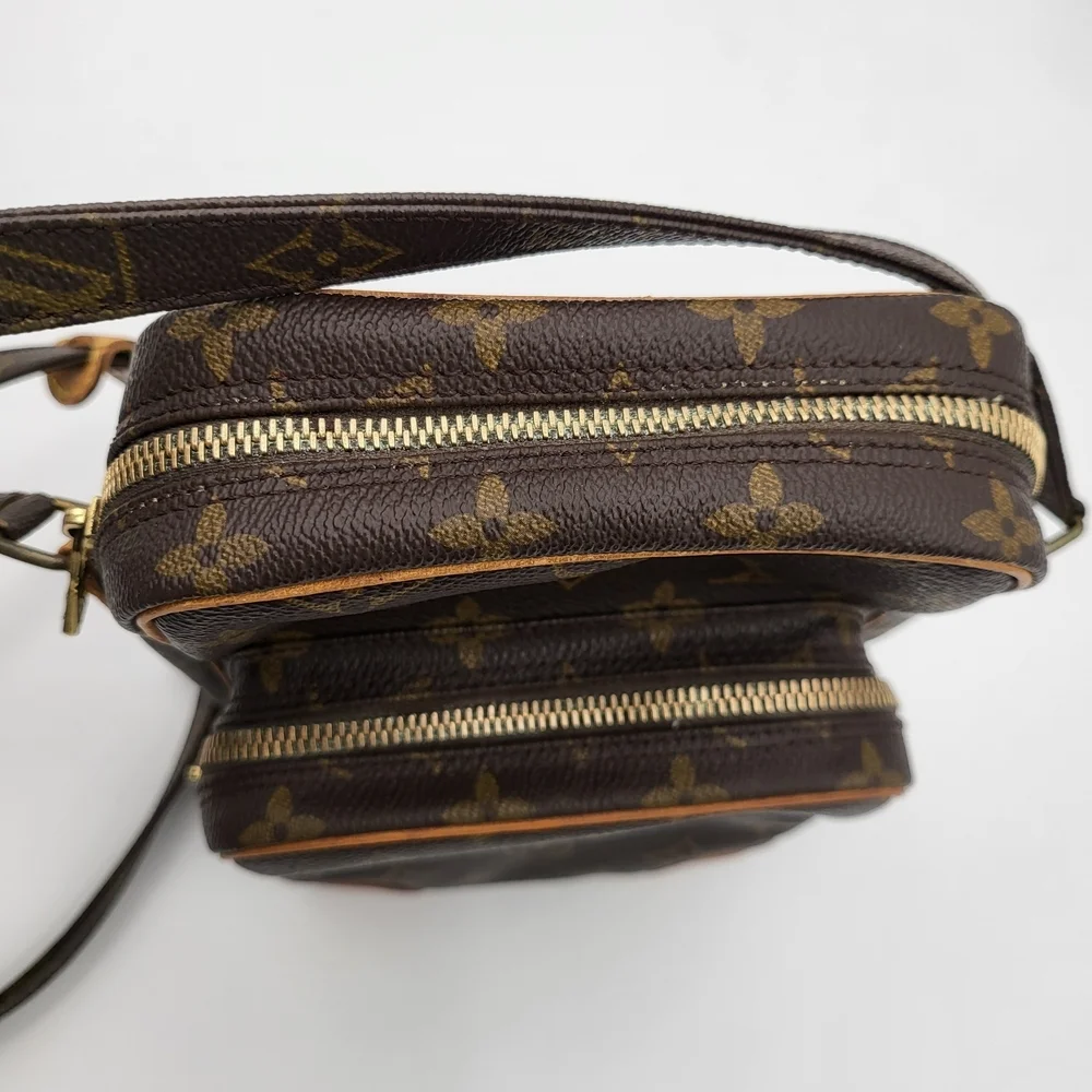 LOUIS VUITTON Monogram Canvas Amazone PM, Authentic w/COA. - Picture 7 of 16